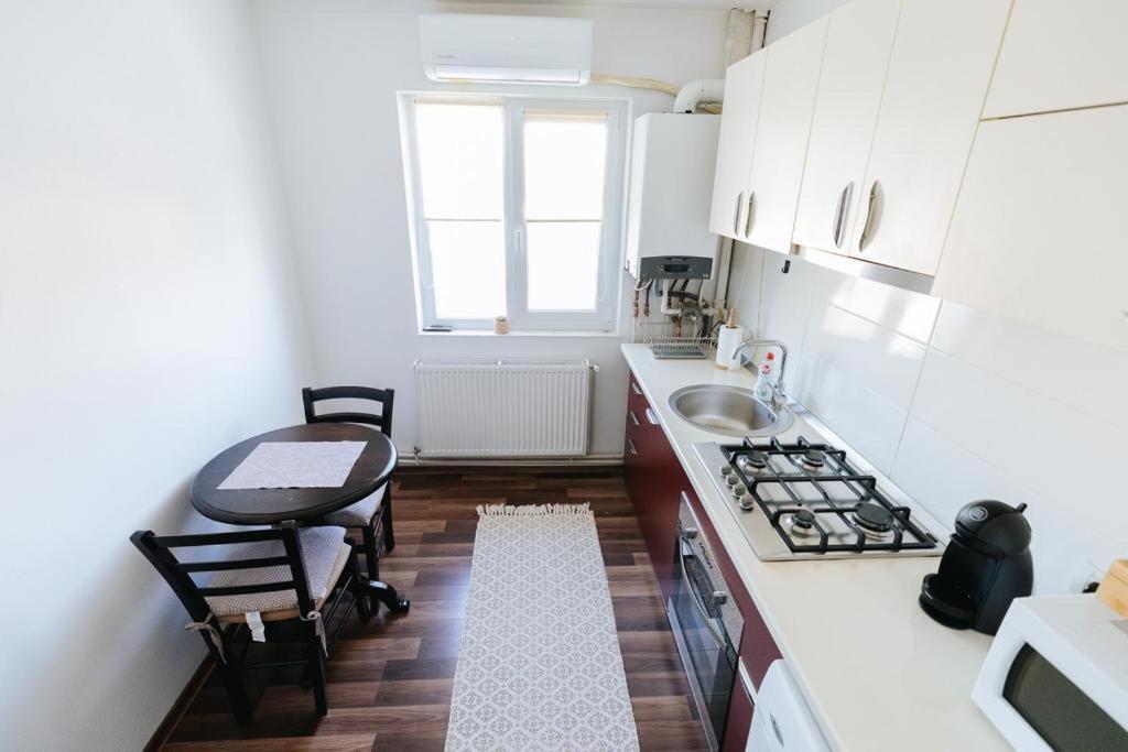Târgu JiuScandinavian Houseアパートメント エクステリア 写真