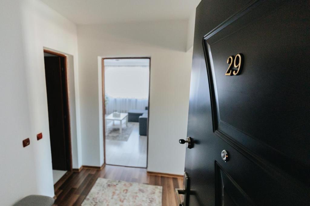 Târgu JiuScandinavian Houseアパートメント エクステリア 写真